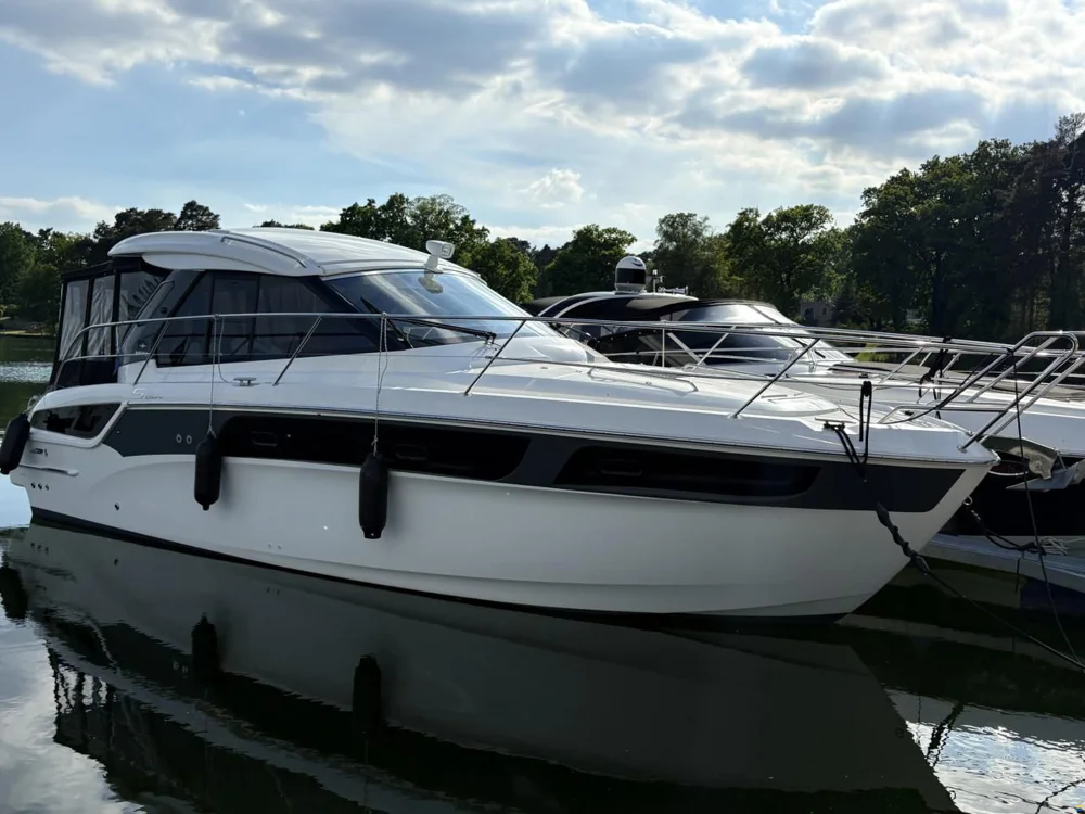 BoatPhoto.coverAlt
