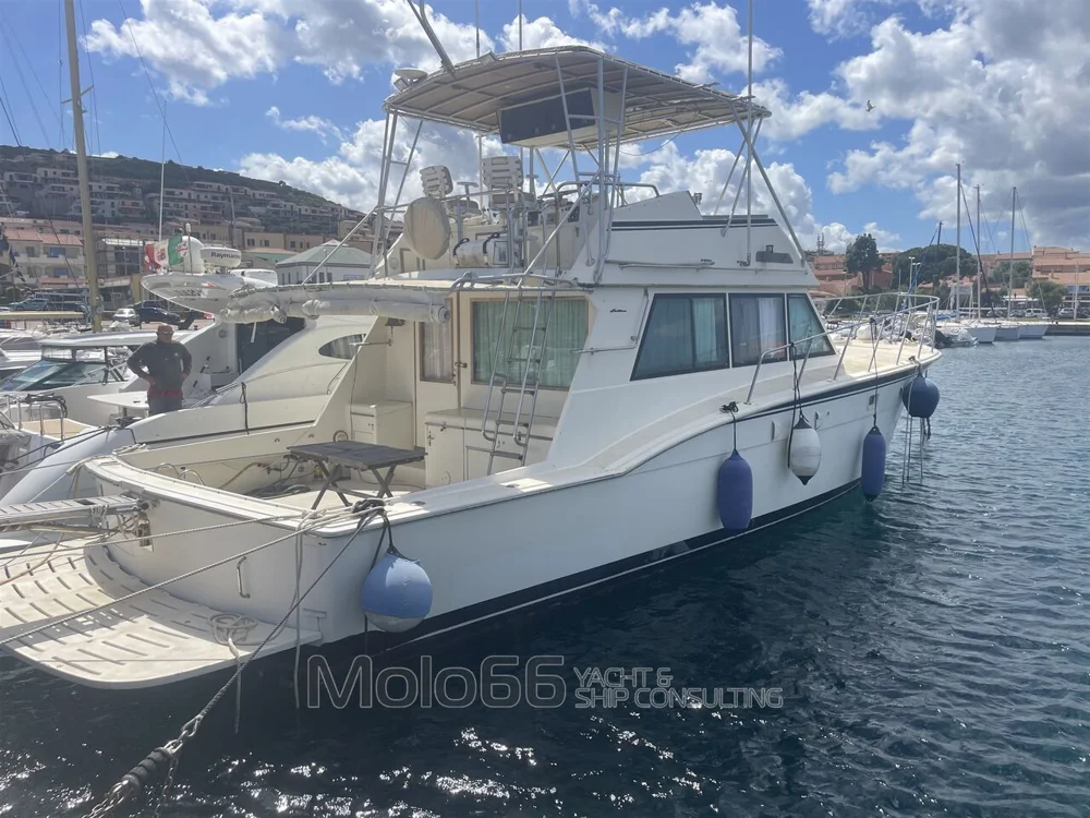 1986 Hatteras 52C for sale in Olbia, Italy, photo 2 of 10