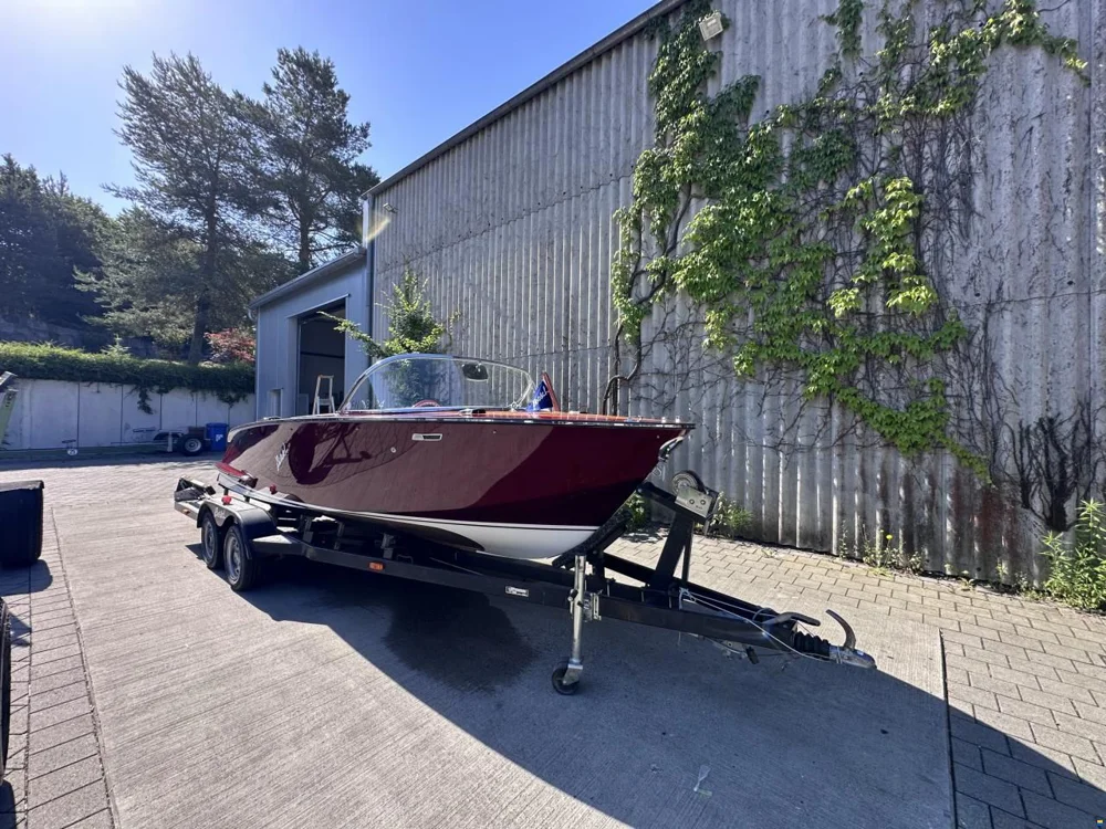 BoatPhoto.alt