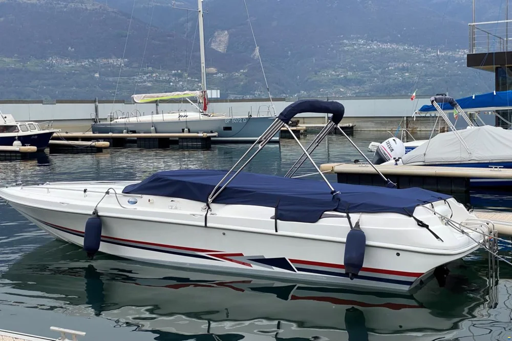 BoatPhoto.coverAlt