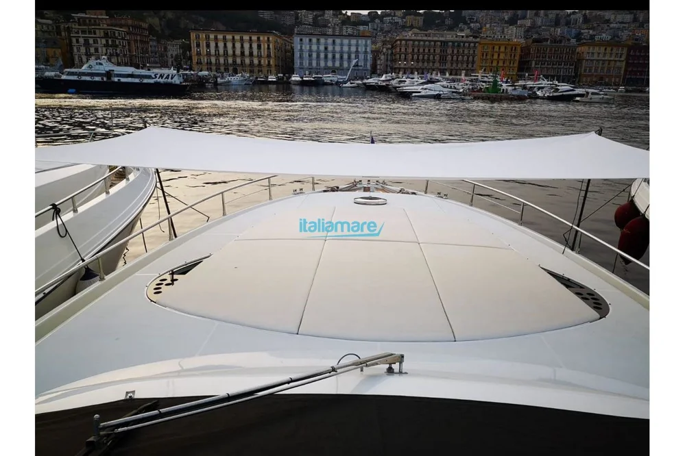 BoatPhoto.coverAlt
