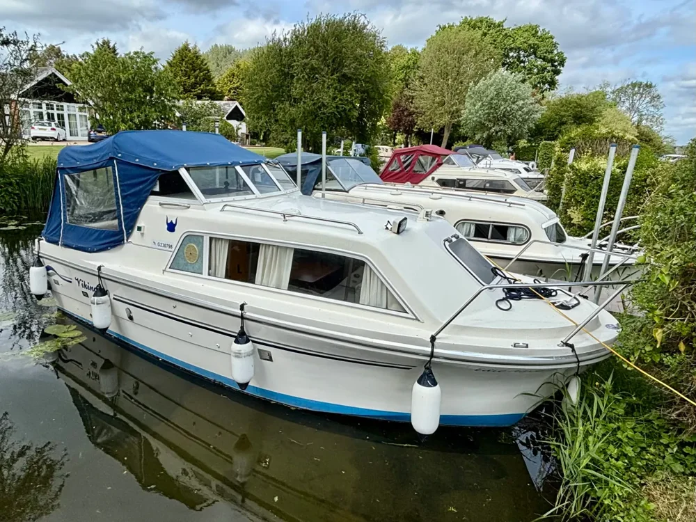 BoatPhoto.coverAlt