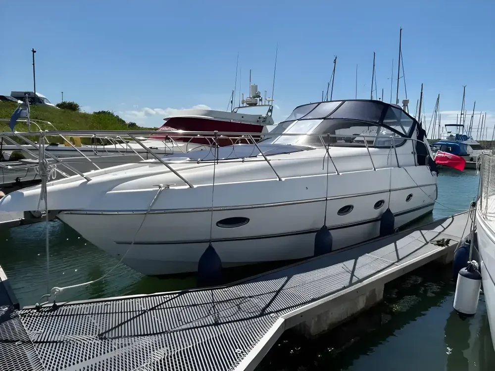 BoatPhoto.coverAlt