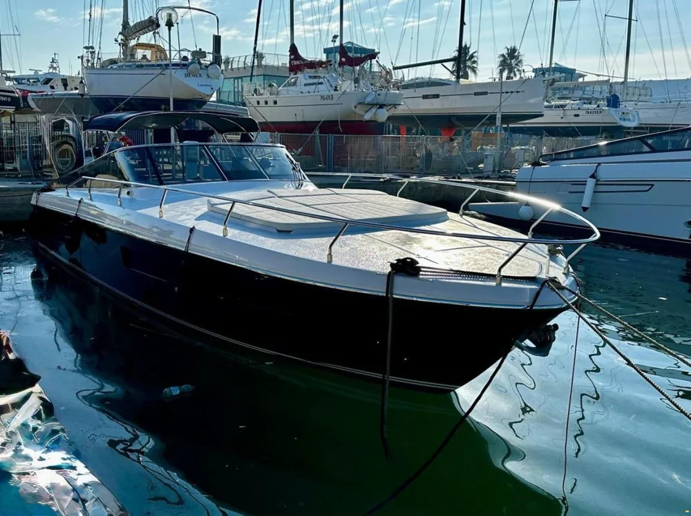 BoatPhoto.coverAlt