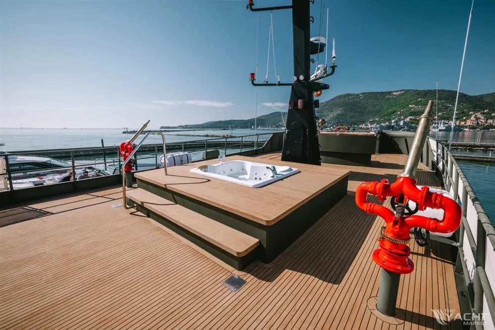BoatPhoto.alt