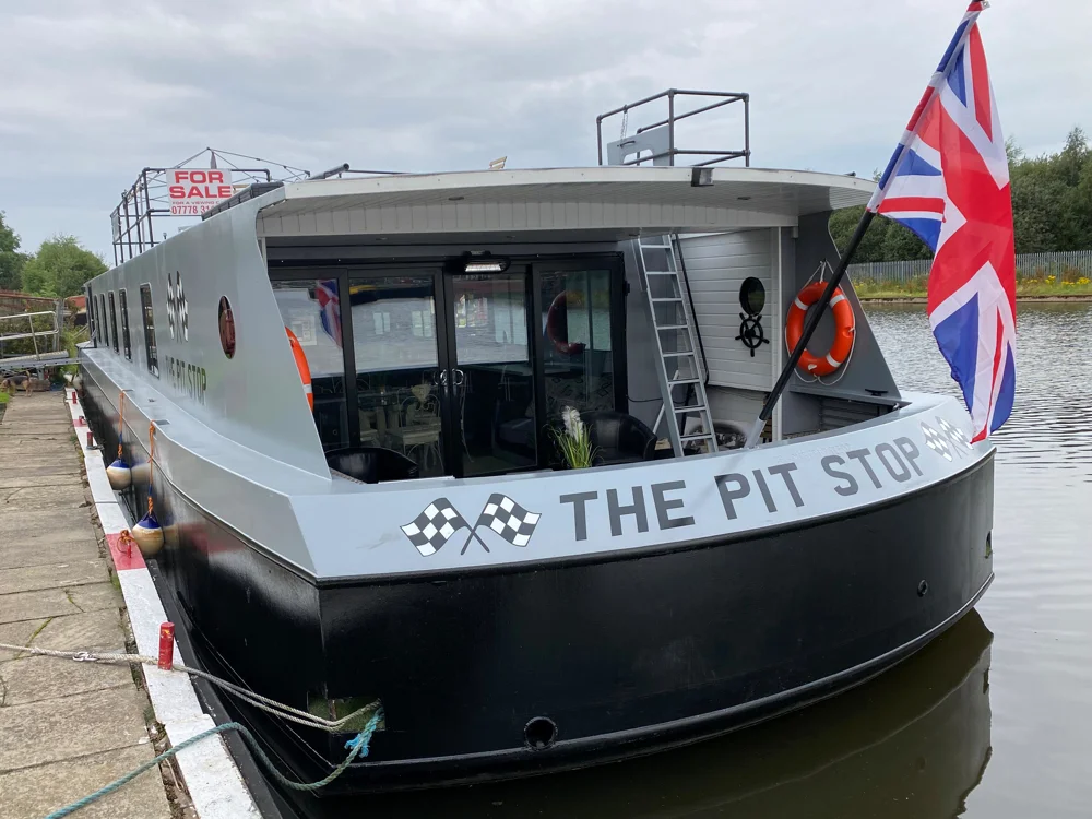 BoatPhoto.alt