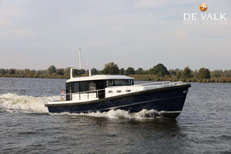BoatPhoto.coverAlt