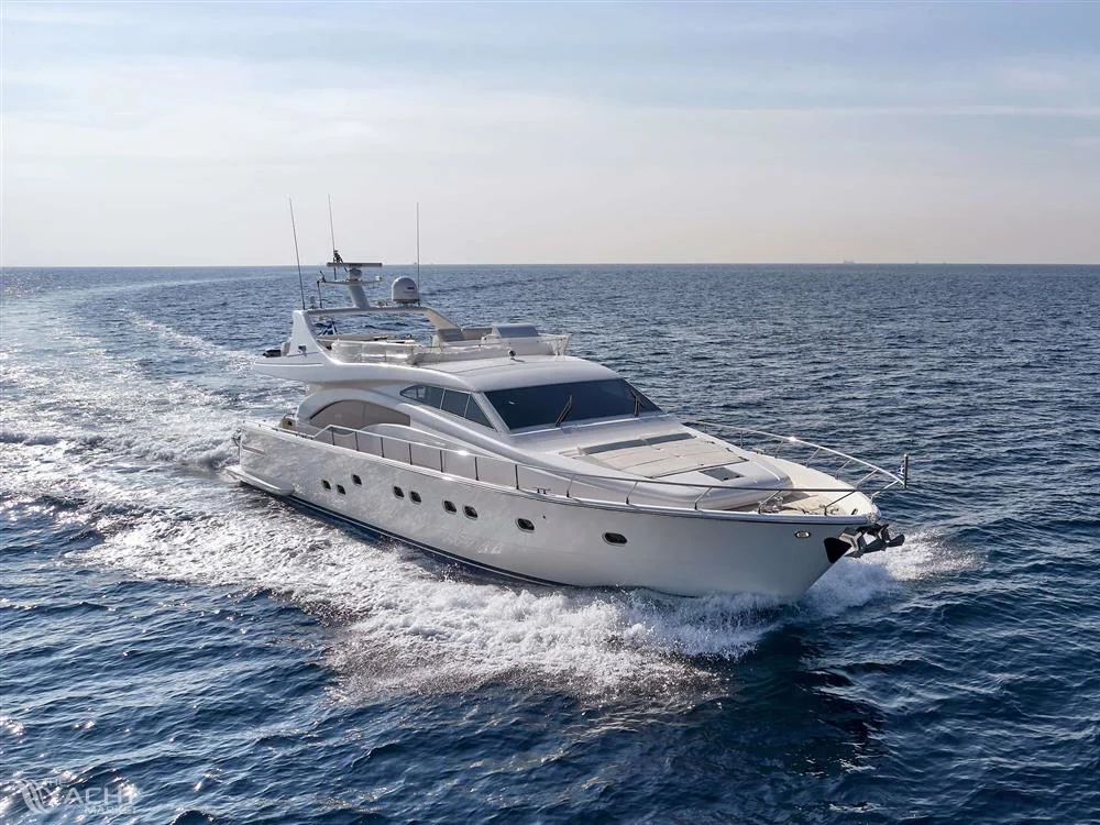 BoatPhoto.coverAlt