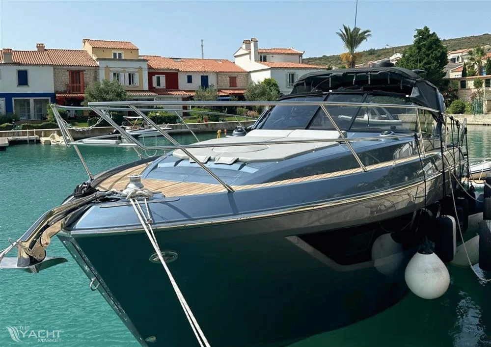 BoatPhoto.coverAlt