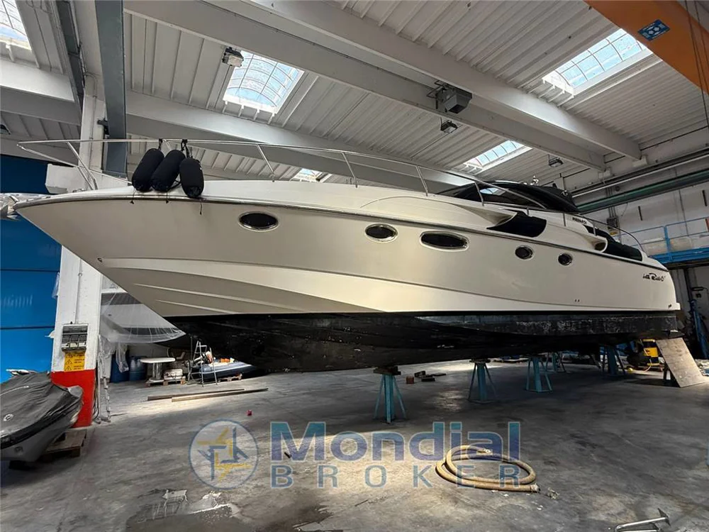 BoatPhoto.coverAlt