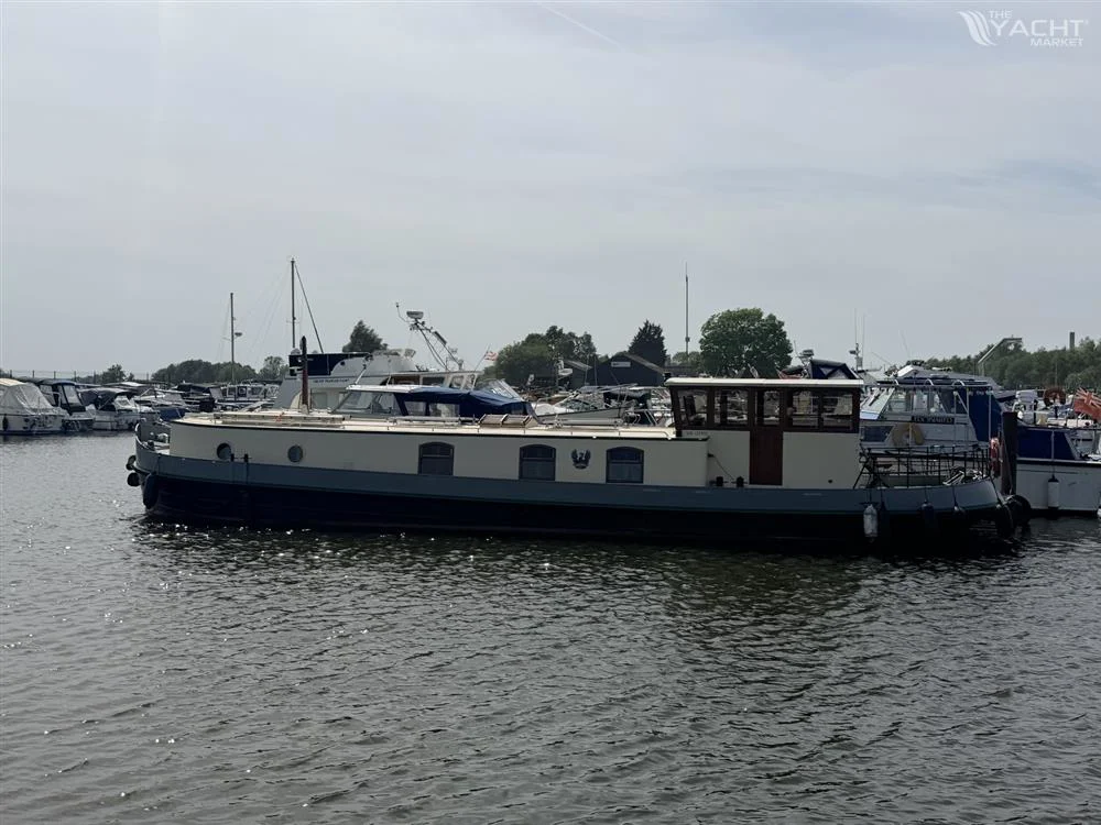 BoatPhoto.alt