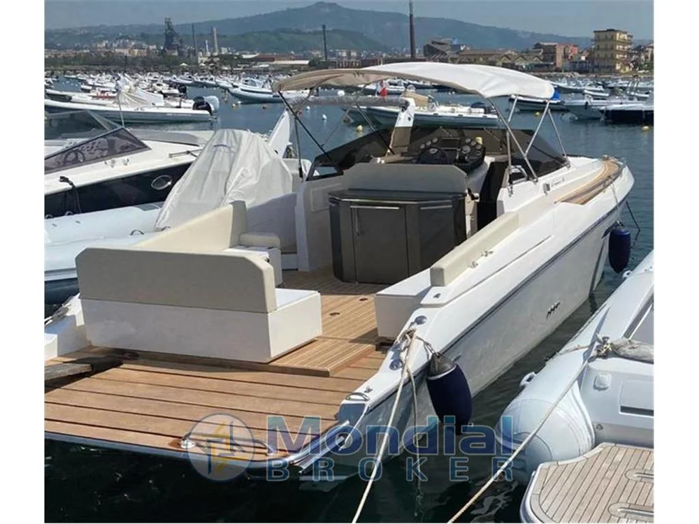 BoatPhoto.coverAlt