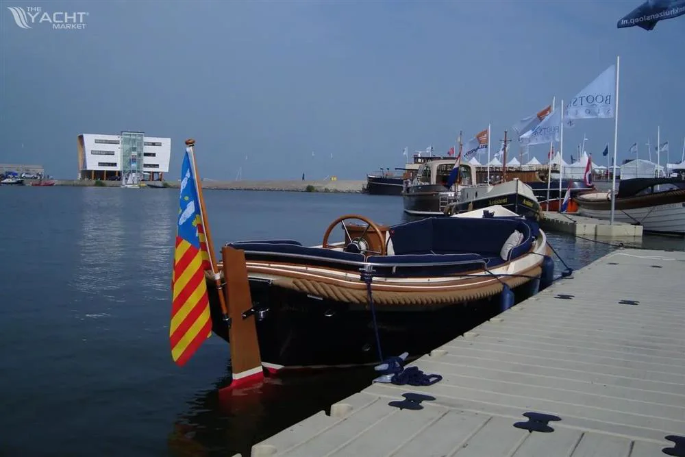 BoatPhoto.alt