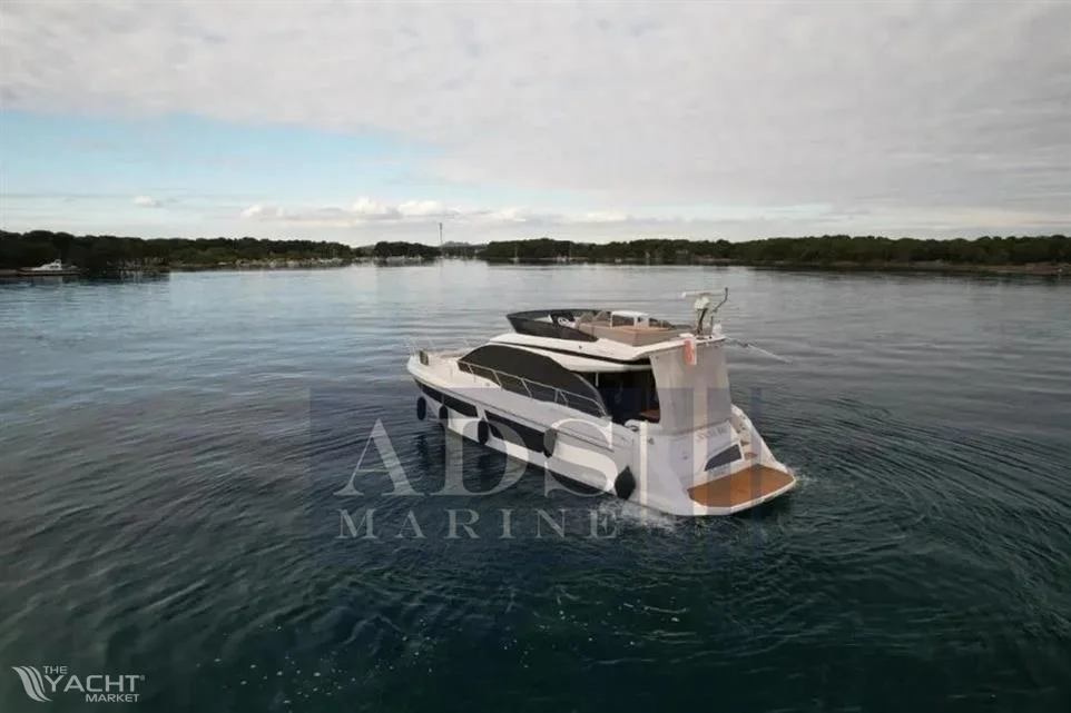 BoatPhoto.alt