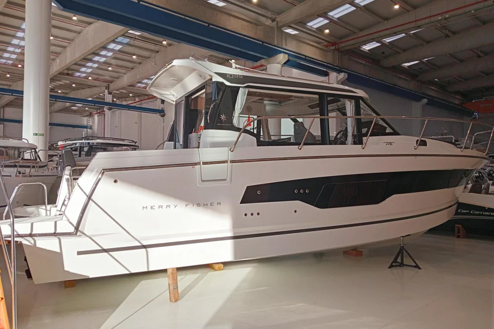 2025 Jeanneau Merry Fisher 1095 Coupe for sale in Empuriabrava, Spain, photo 2 of 5