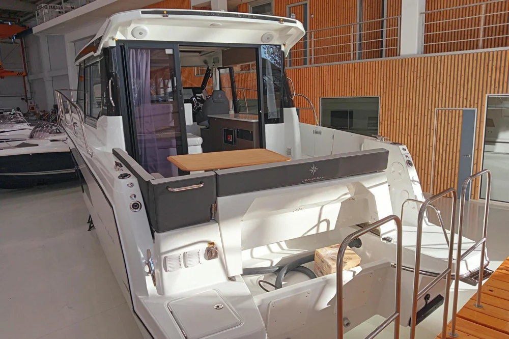 2025 Jeanneau Merry Fisher 1095 Coupe for sale in Empuriabrava, Spain, photo 3 of 5