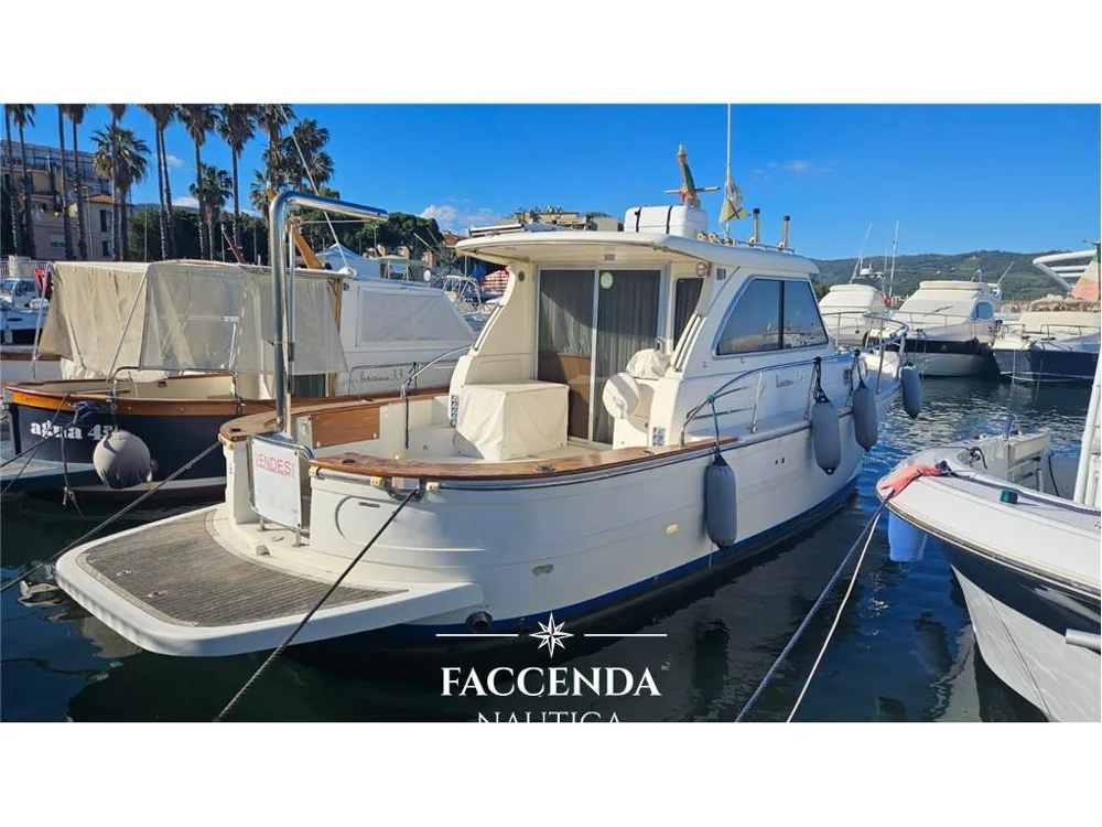 BoatPhoto.coverAlt