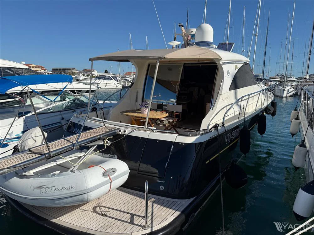 BoatPhoto.coverAlt