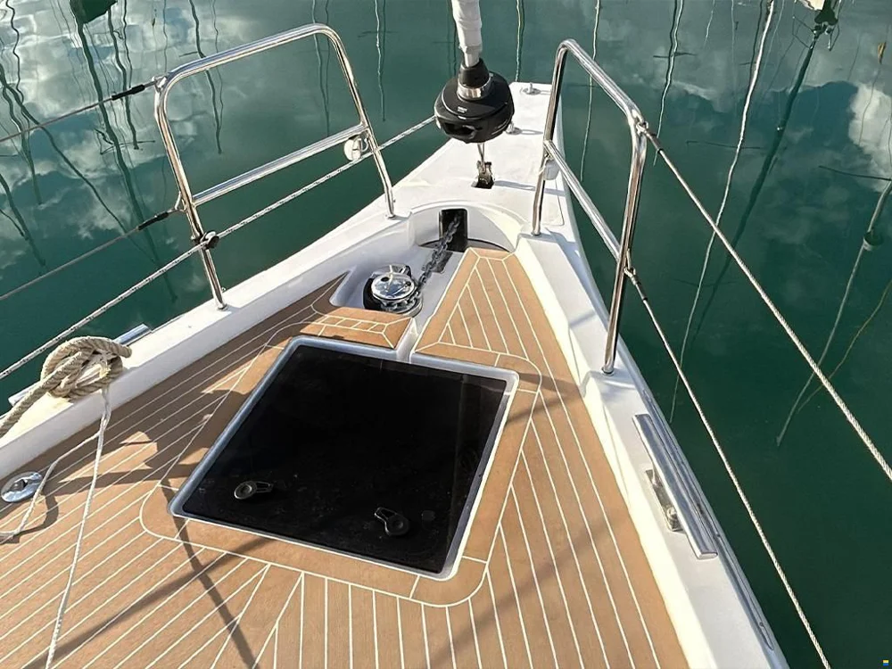 BoatPhoto.coverAlt