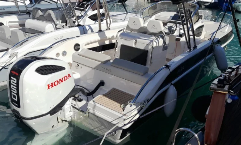 BoatPhoto.alt