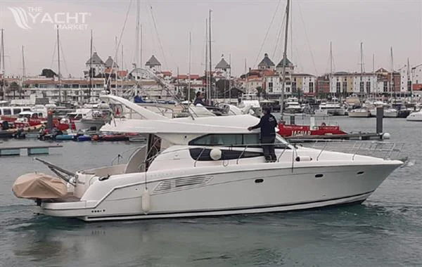 BoatPhoto.coverAlt