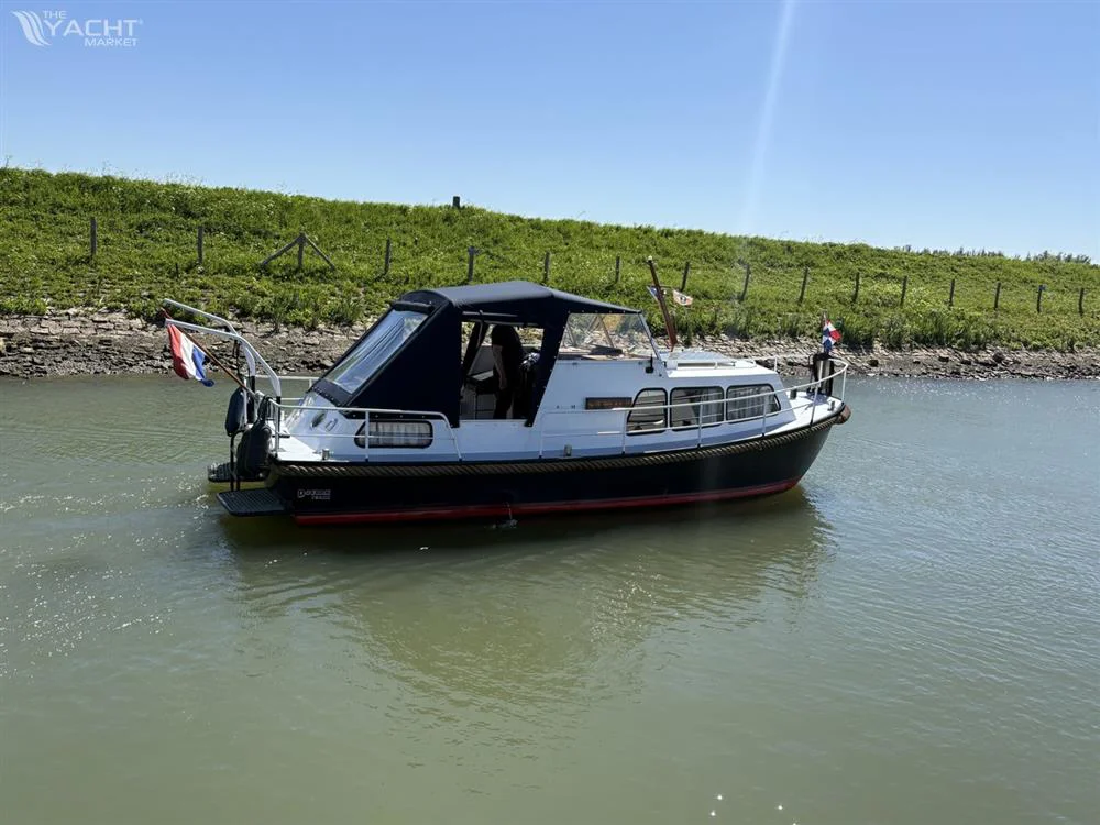 BoatPhoto.alt