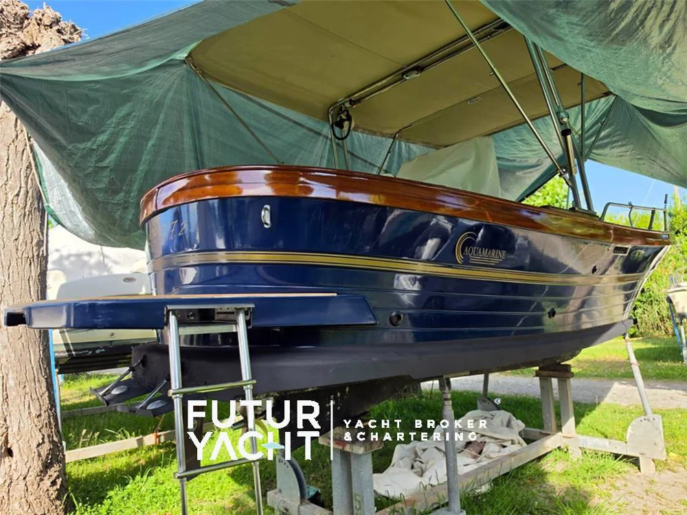 BoatPhoto.coverAlt
