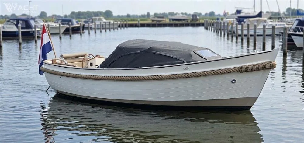 BoatPhoto.coverAlt