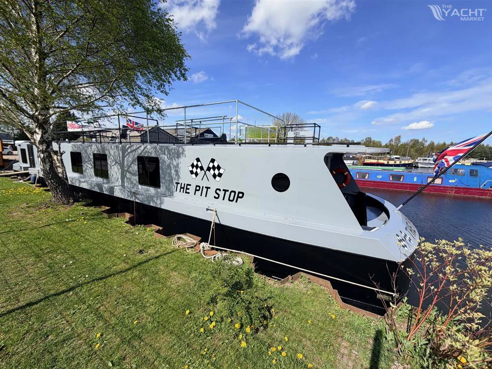 BoatPhoto.alt