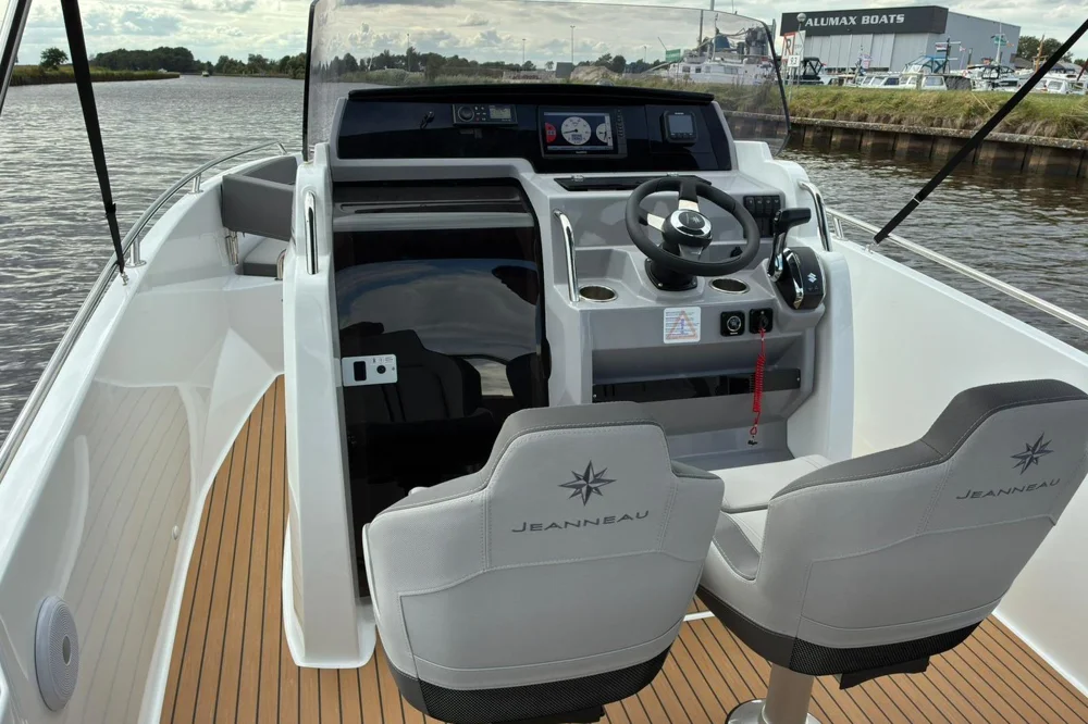 BoatPhoto.alt