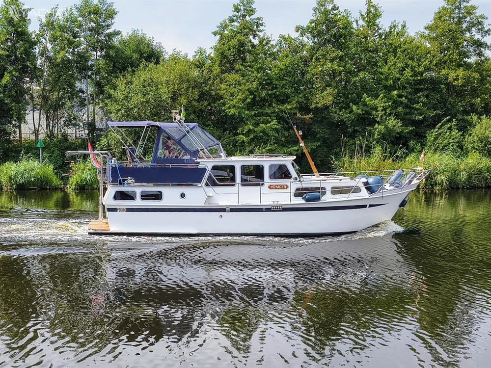 BoatPhoto.coverAlt