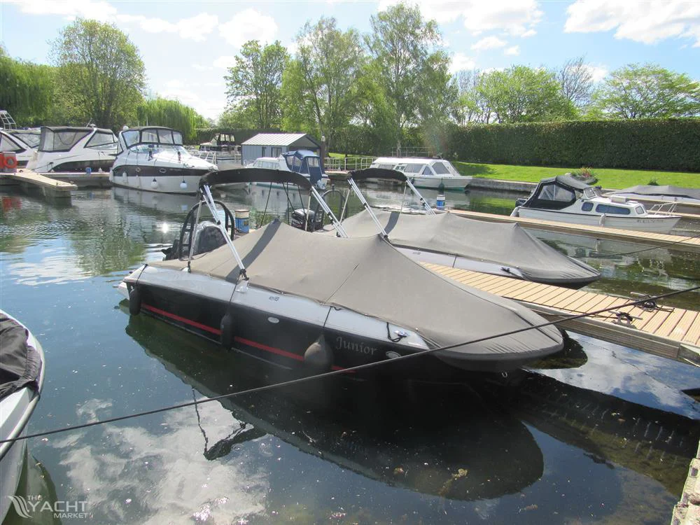 2020 Bayliner E18 for sale in Chertsey, United Kingdom, photo 2 of 5