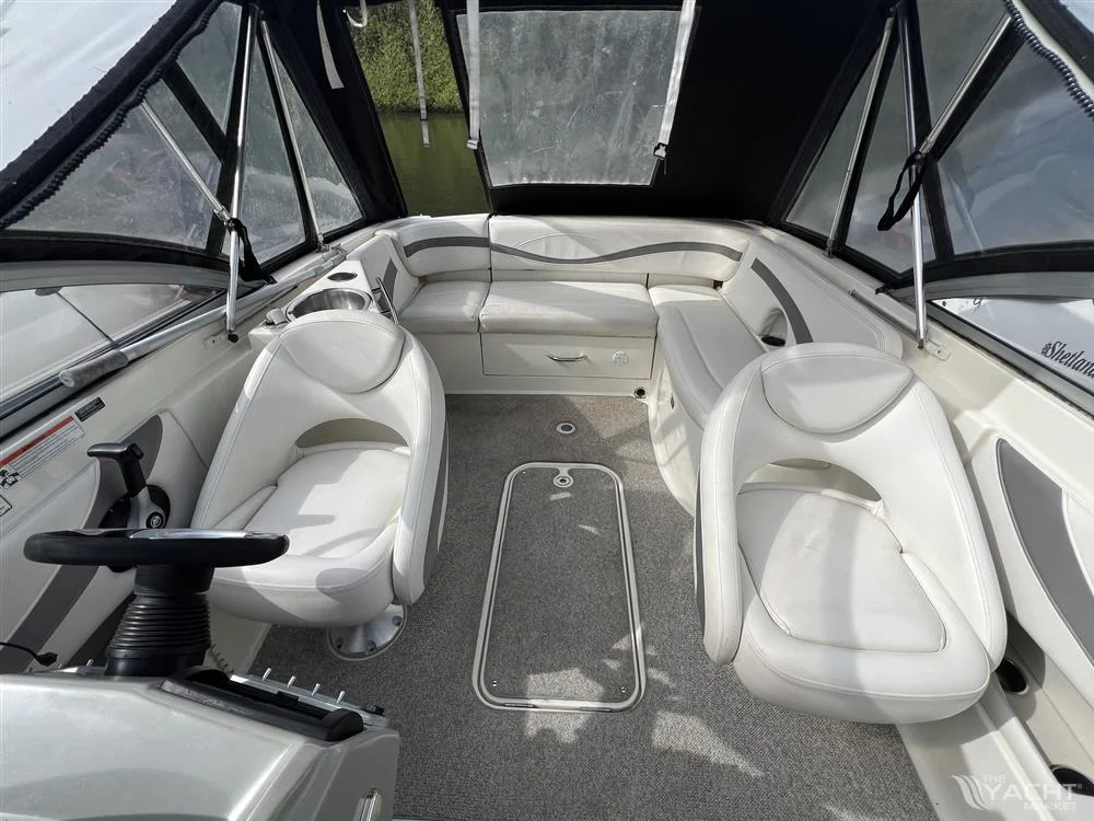2010 Bayliner 702 for sale in United Kingdom, photo 5 of 5