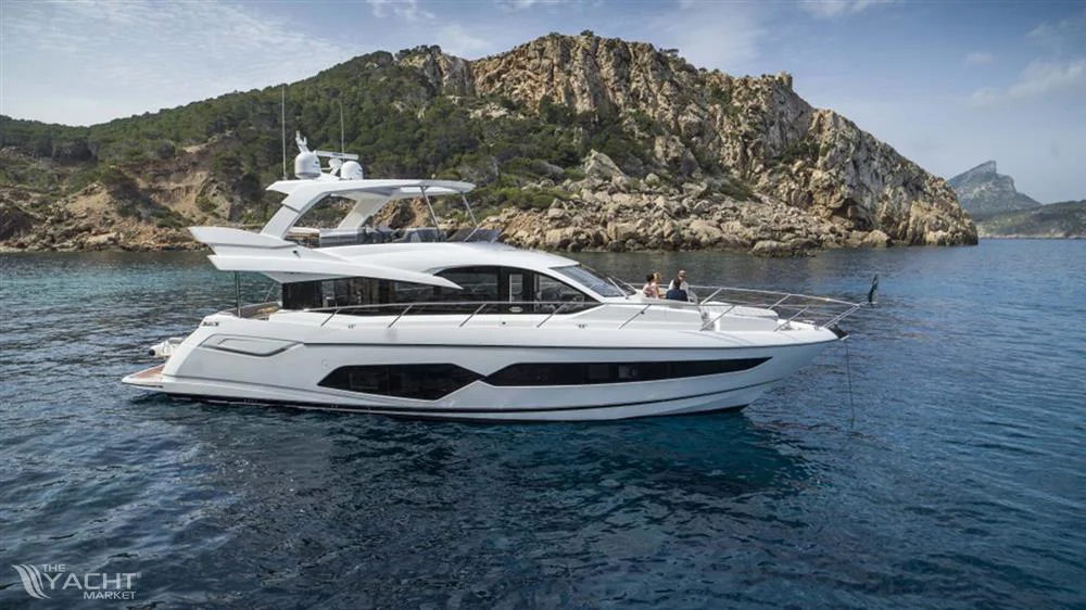 BoatPhoto.coverAlt