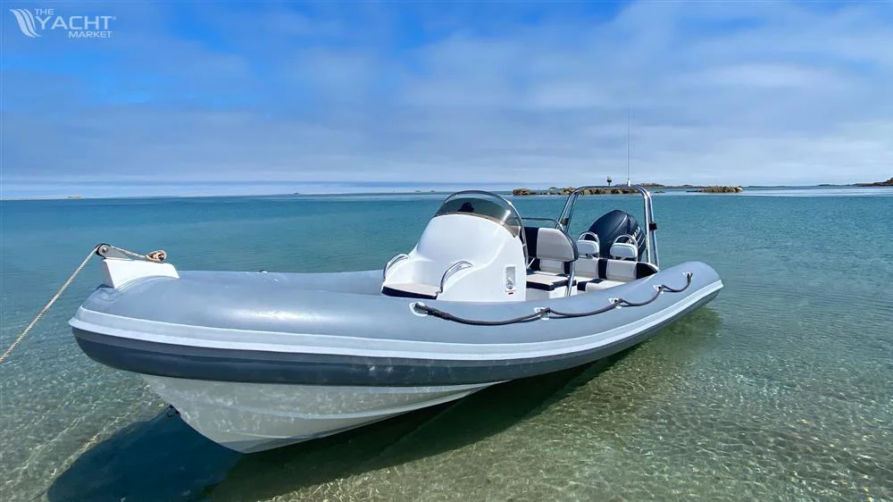 BoatPhoto.coverAlt