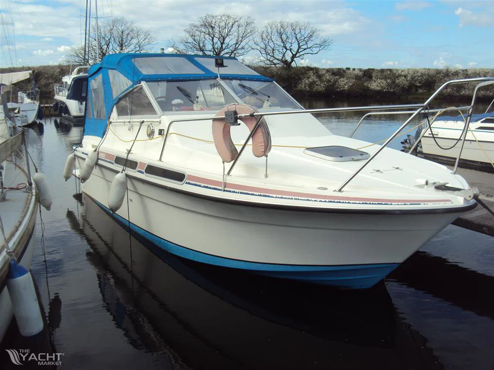 BoatPhoto.coverAlt