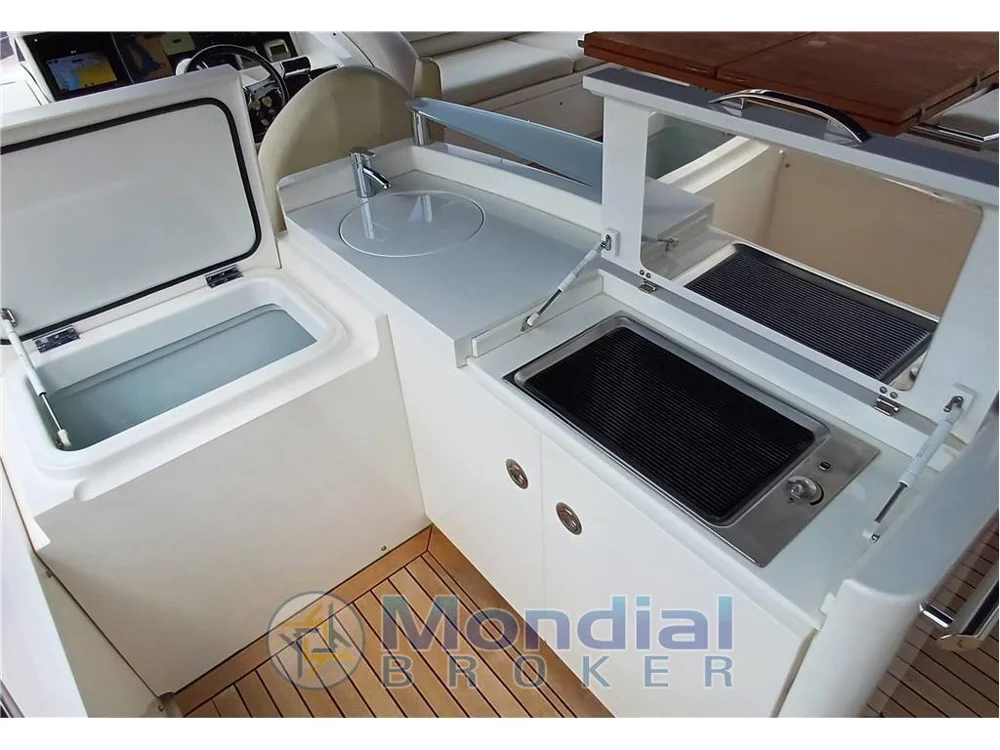2012 Princess Yachts 72 for sale in Olbia, Italy, photo 4 of 5