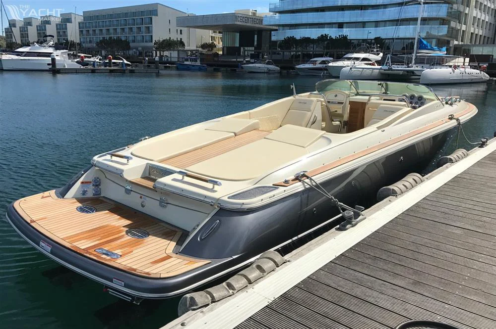 BoatPhoto.alt