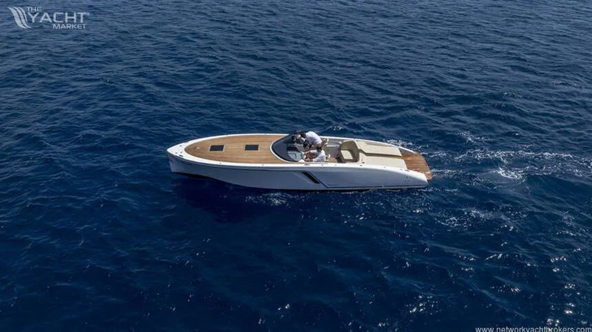 BoatPhoto.alt