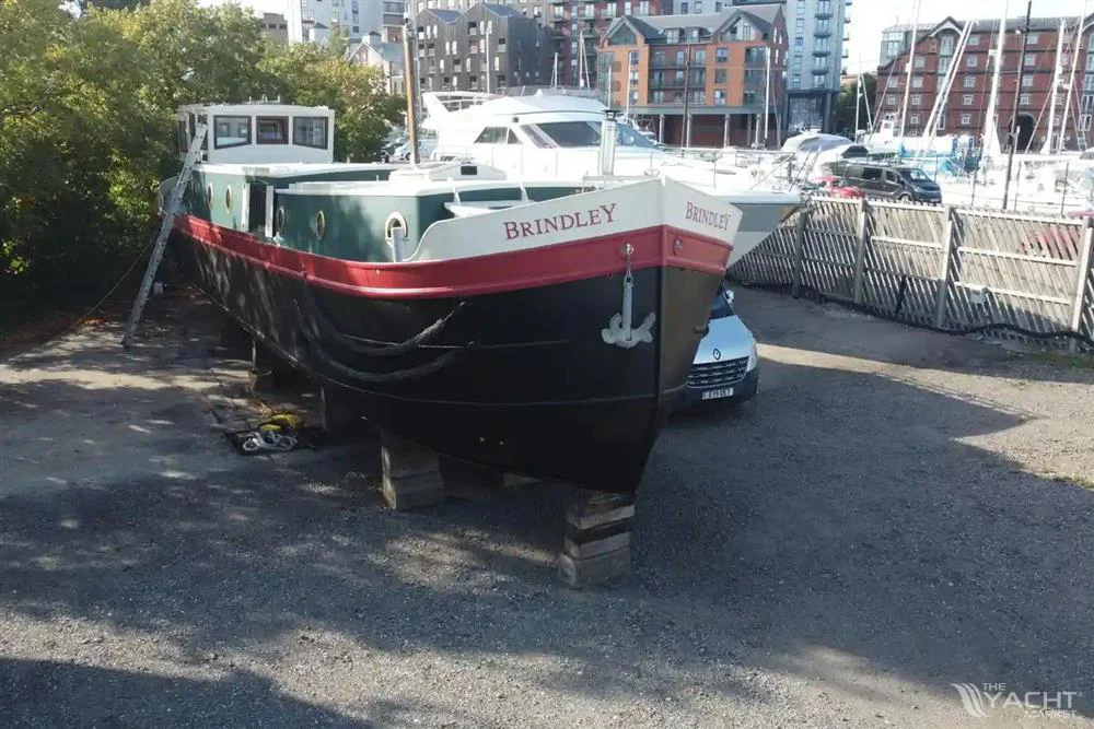 BoatPhoto.alt