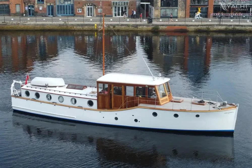BoatPhoto.alt