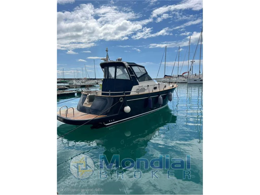 BoatPhoto.coverAlt