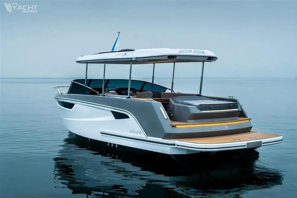 BoatPhoto.alt