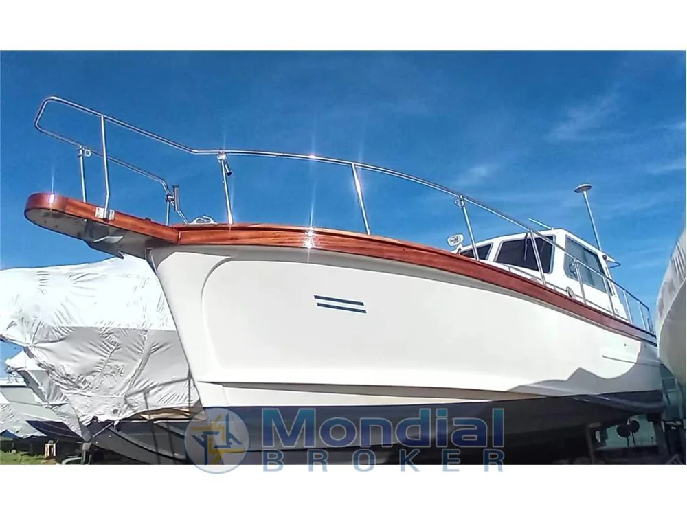 BoatPhoto.coverAlt