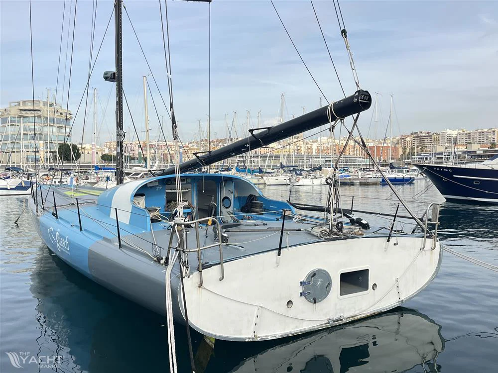 BoatPhoto.coverAlt