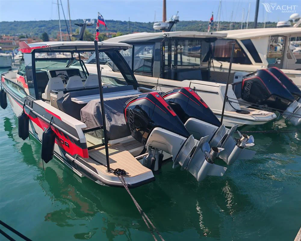 BoatPhoto.alt