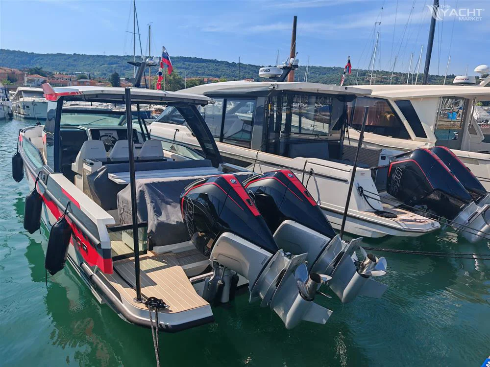 BoatPhoto.alt
