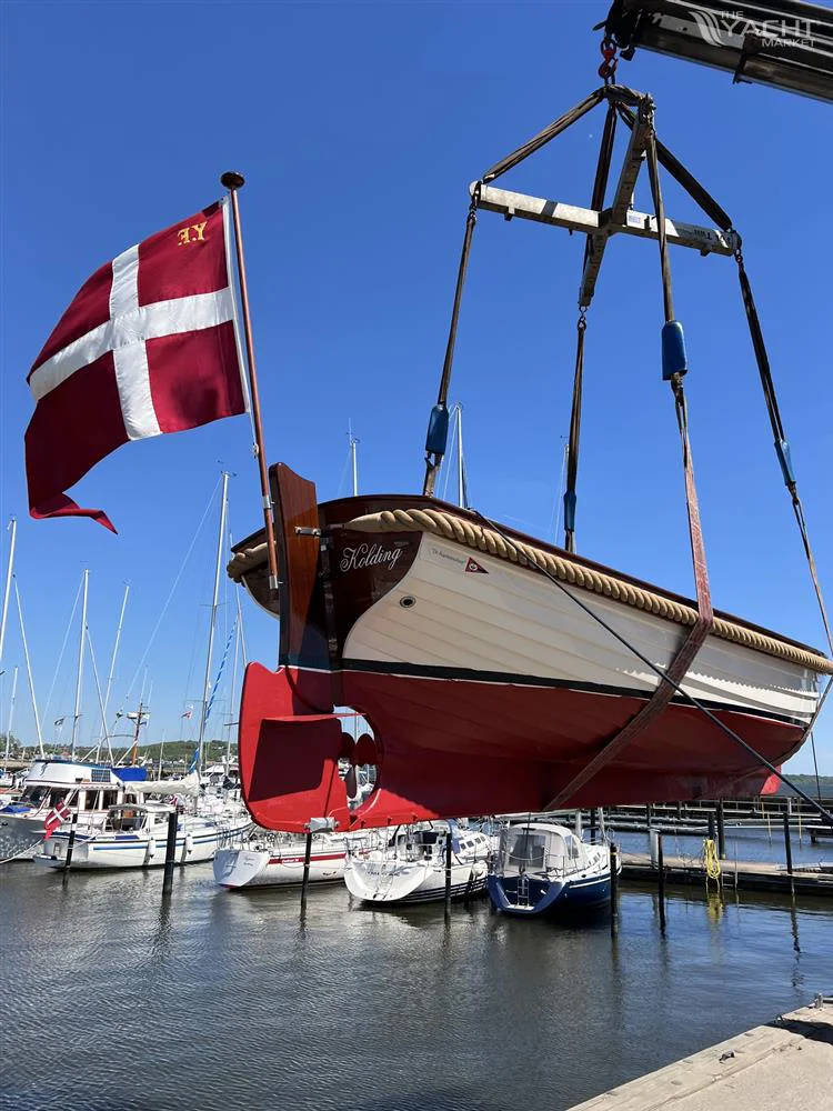 BoatPhoto.alt