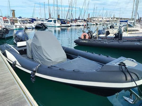 BoatPhoto.coverAlt