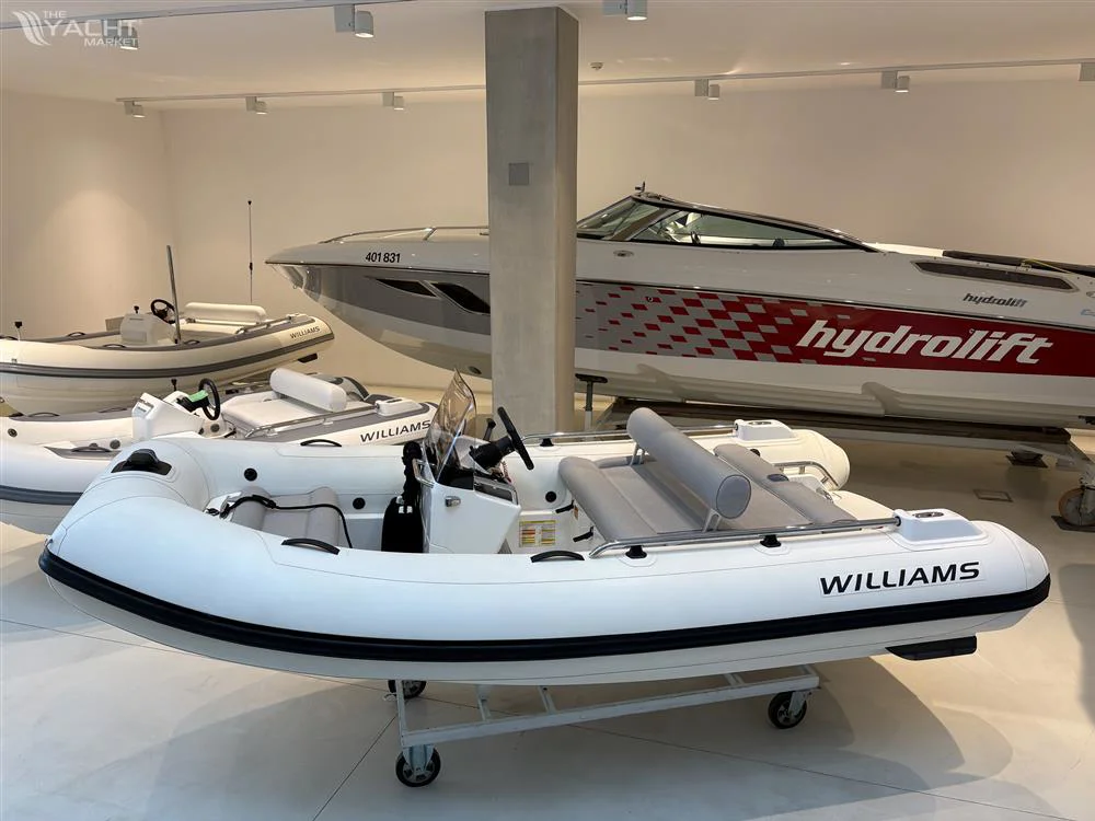 BoatPhoto.alt